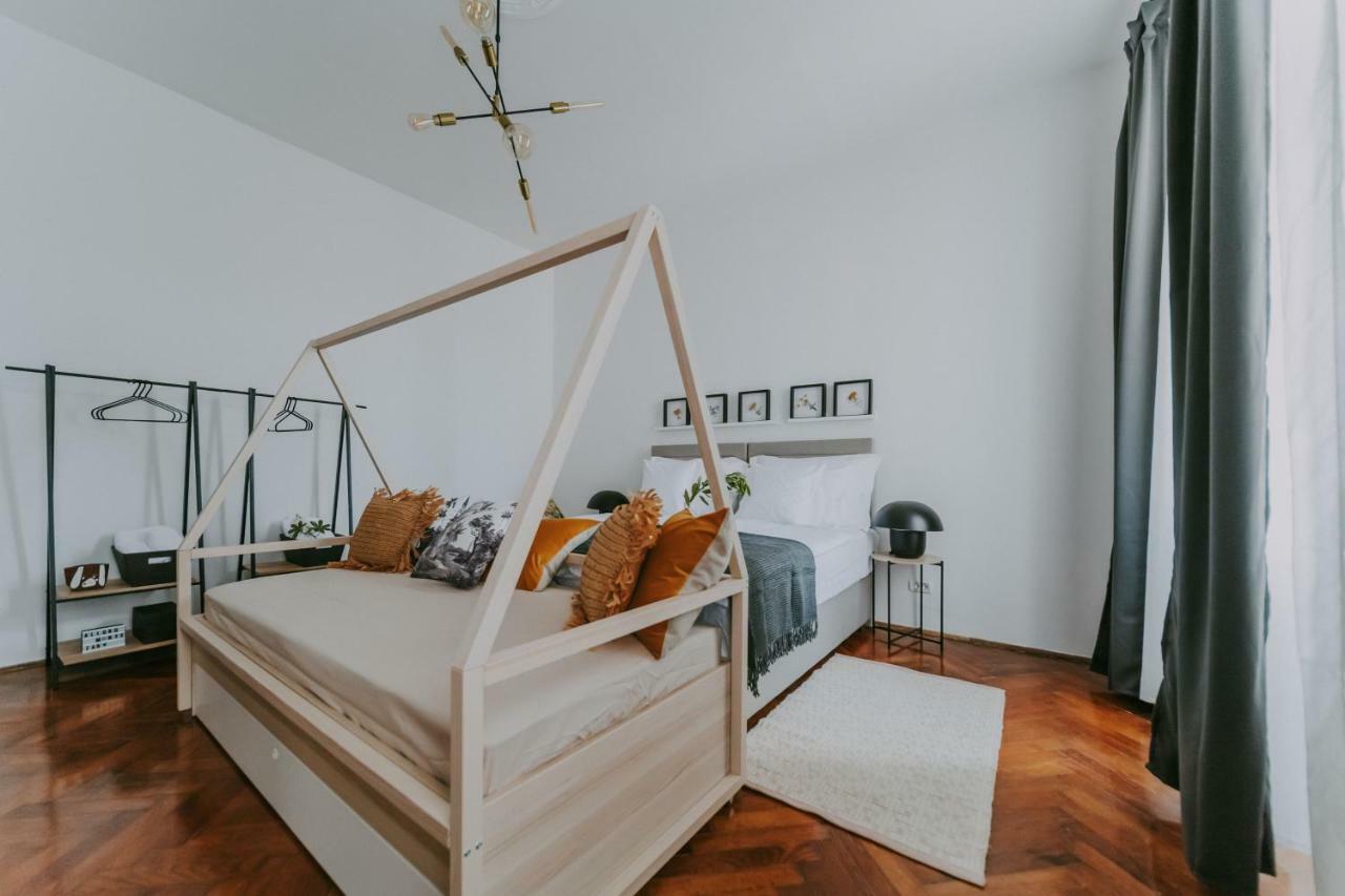 Alloro Boutique Apartment Pula Exterior photo